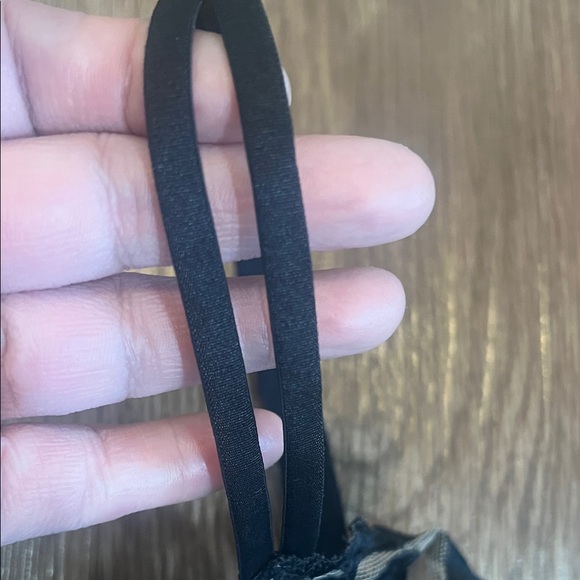 Simone Perele Black and Nude Lace Bra - Picture 4 of 12